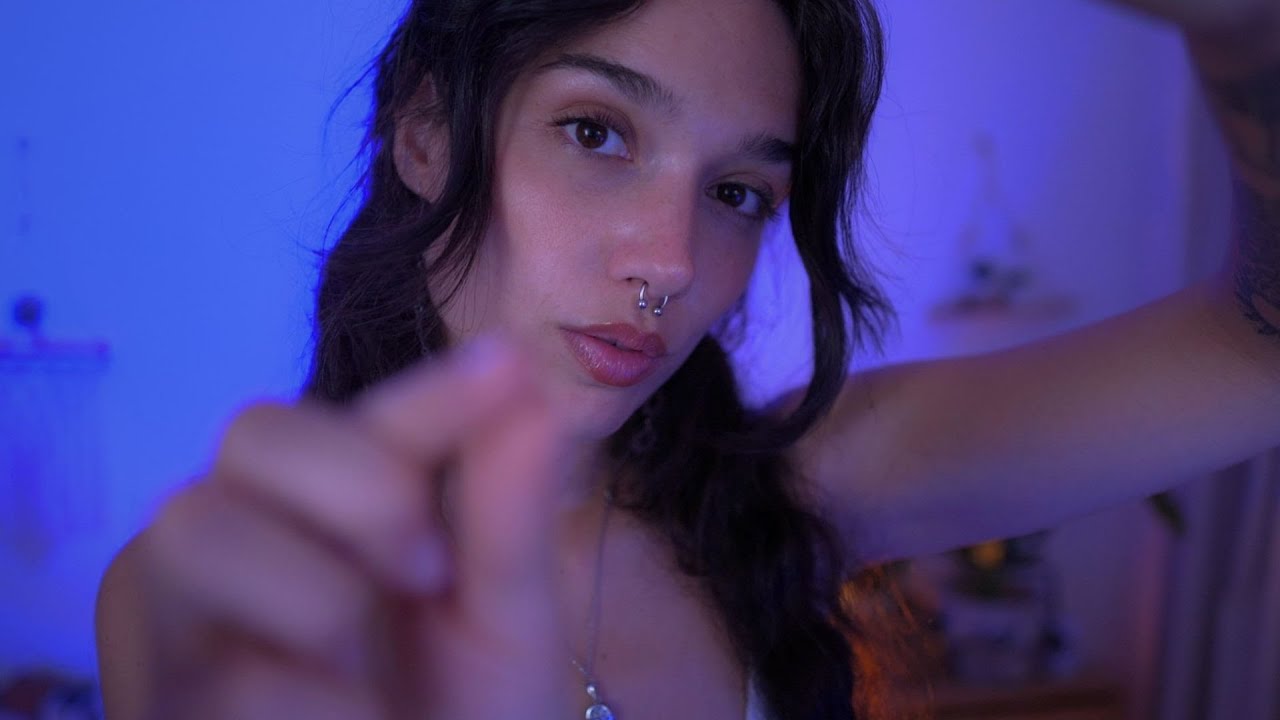 ASMR Limpieza Energética con Movimientos de Manos y Susurros Calmantes🌿