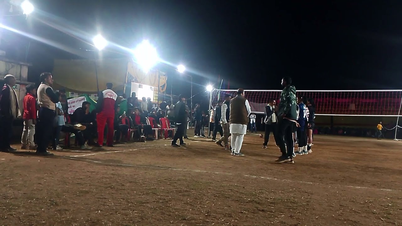  वीर शहीद धरम सिंह स्टेडियम में शानदार वॉलीबॉल प्रतियोगिता आयोजित किया गया 
