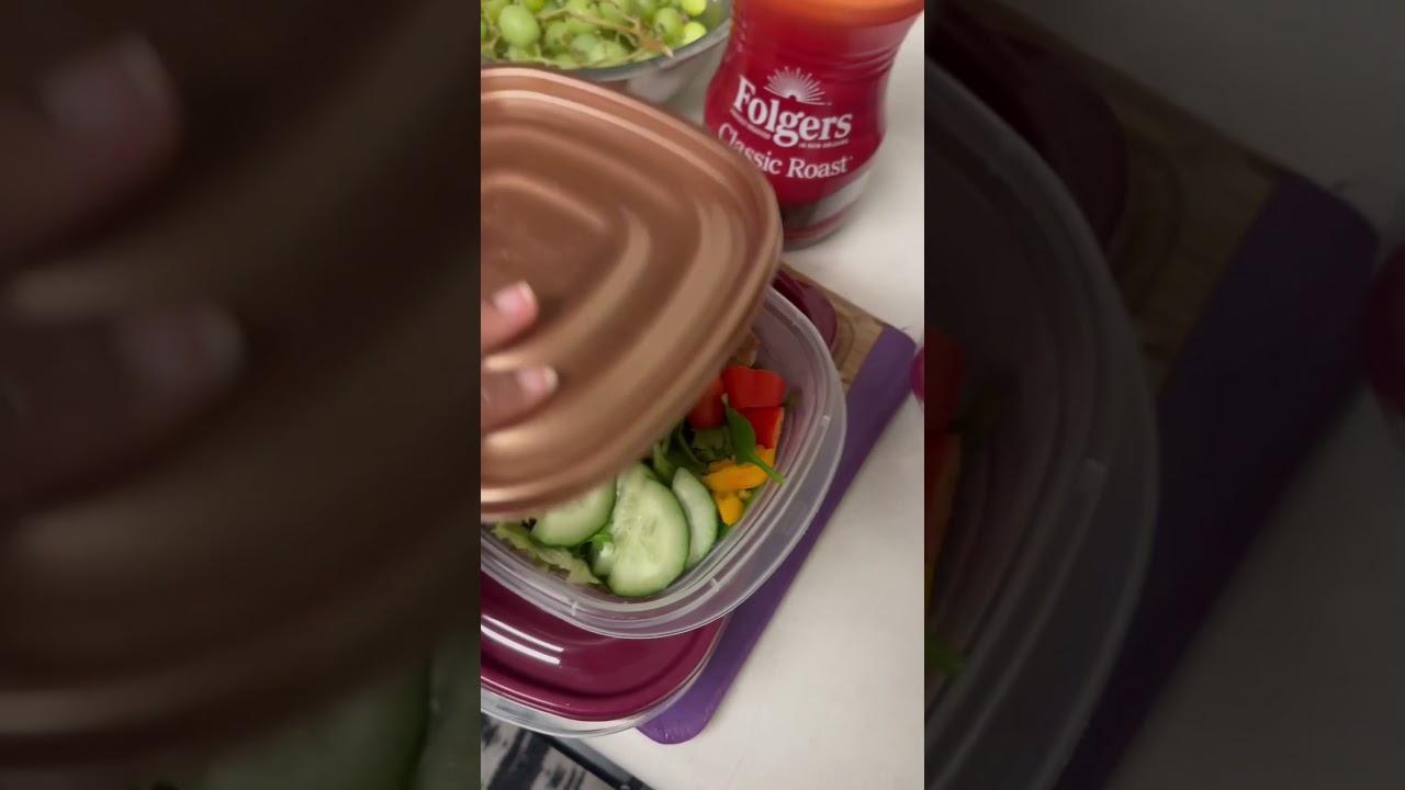 10-day green smoothie cleanse by JJ Smith 🥒🥬🍏🍅 #10daydetox #healthyeating ##weightloss