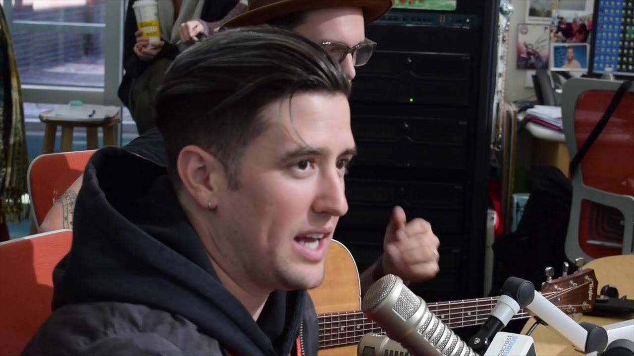Seacrest Studios Edition: Logan Henderson Interview