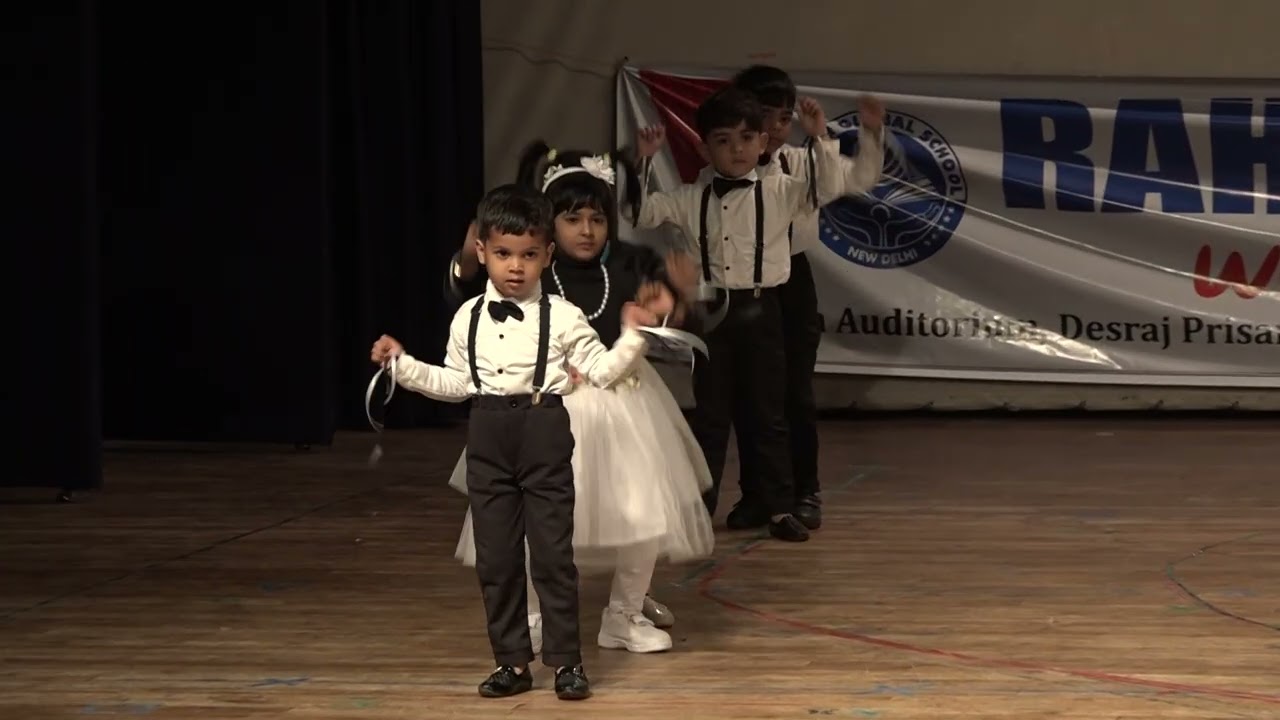 Nursery class of Raheeq Global school Performance in Marharat Show 2025