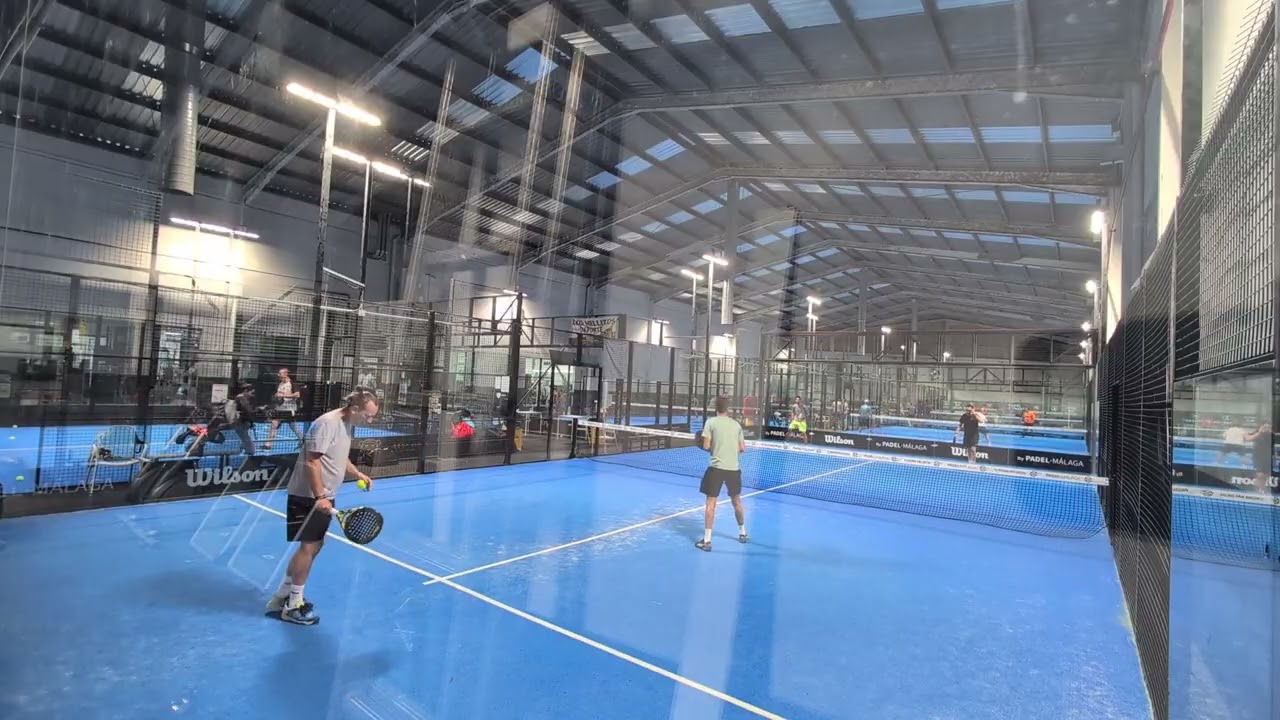 Alex 🇨🇵 e ivan vs adri y alvaro ( 6 7 6 3 y 5 4 )