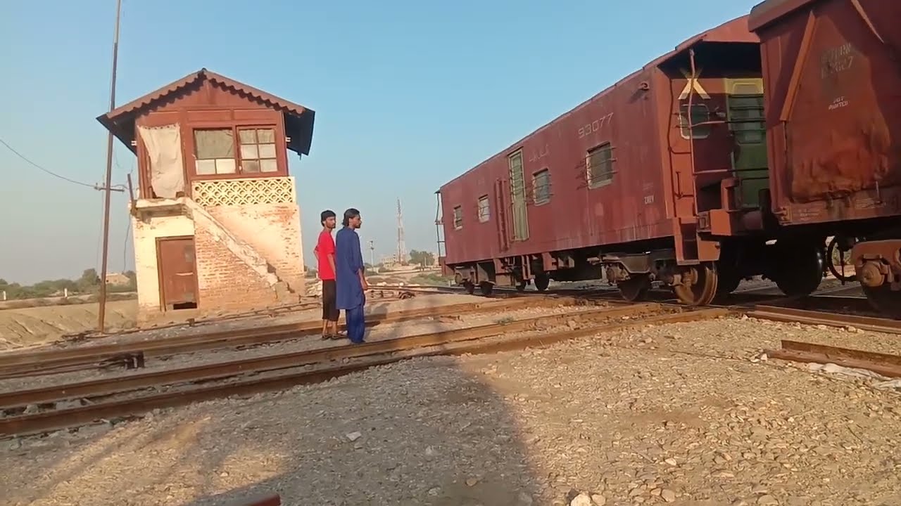 Train crossing from Diamond cross Rohri