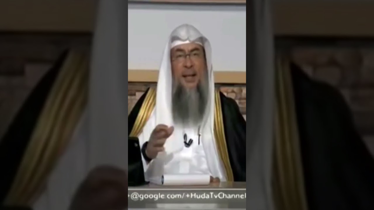 What's the ruling on giving salam to non Muslims? #assimalhakeem