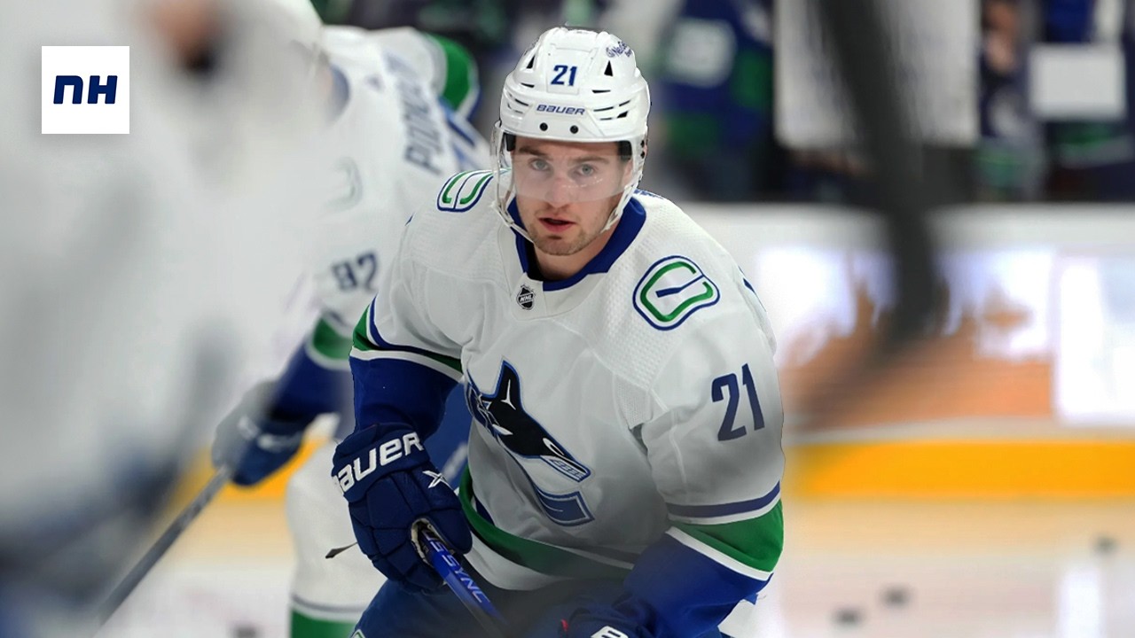 Should the Canucks Trade Nils Höglander?