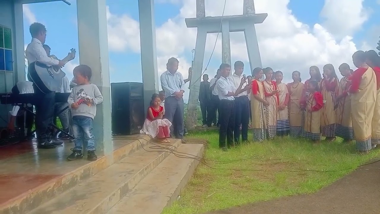 Rwai pdiang burom ki khun samla ia i.. Bishop Ferdinand Dkhar ba i wan poi ha thadmusem 👏🙏