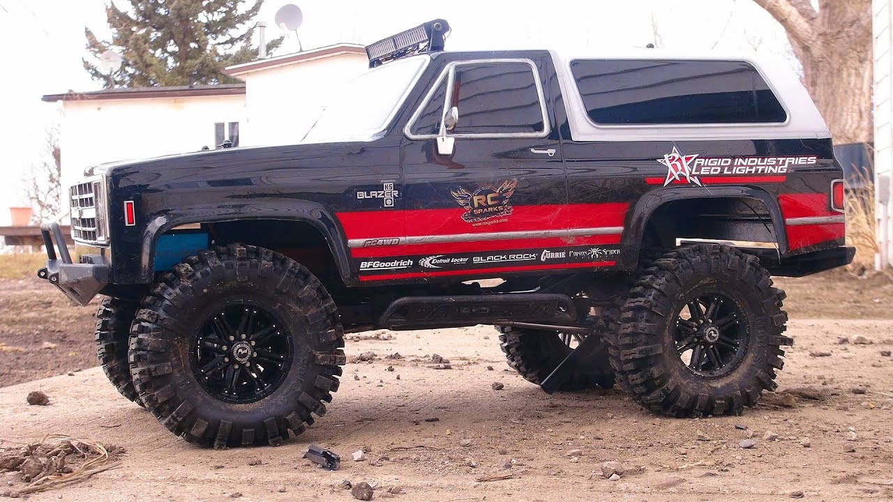 RC ADVENTURES - 2 Broken Driveshafts, ESS-ONE Sound kit, 1986 Chevy K5 Blazer 4x4 Vaterra Ascender
