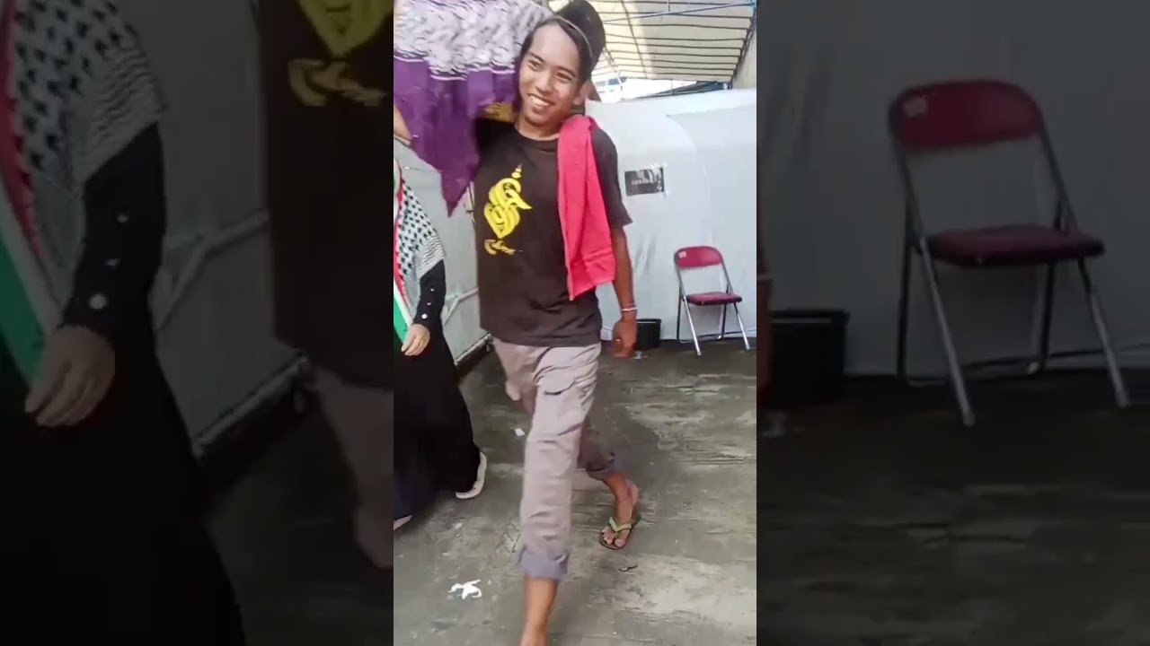 Walaupun hujan tidak menghalangi .tetap berangkat ngaji