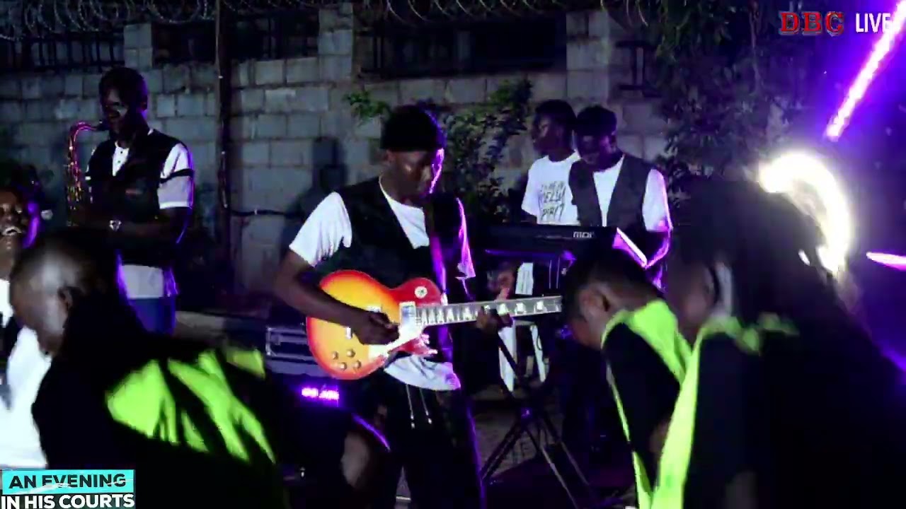 AN EVENING IN HIS COURTS - Praise Session