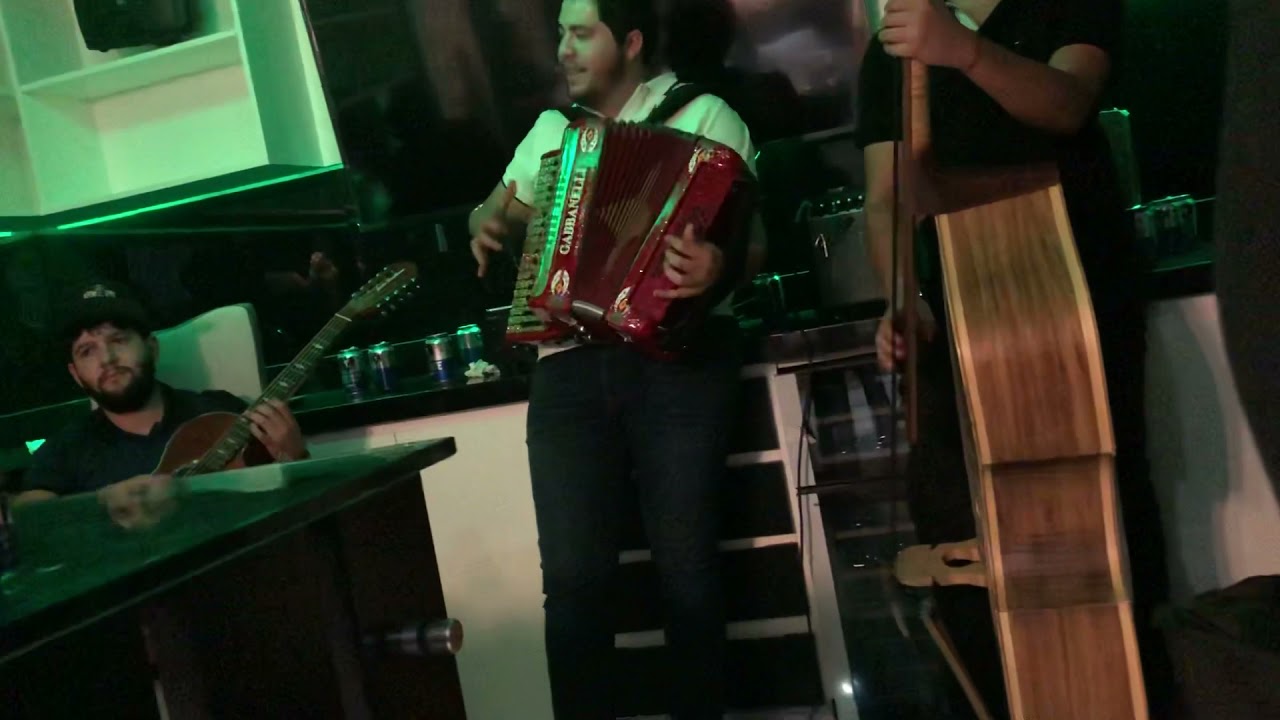 Ando Escaso de dinero - herencia de Cosalá (en vivo con tololoche)