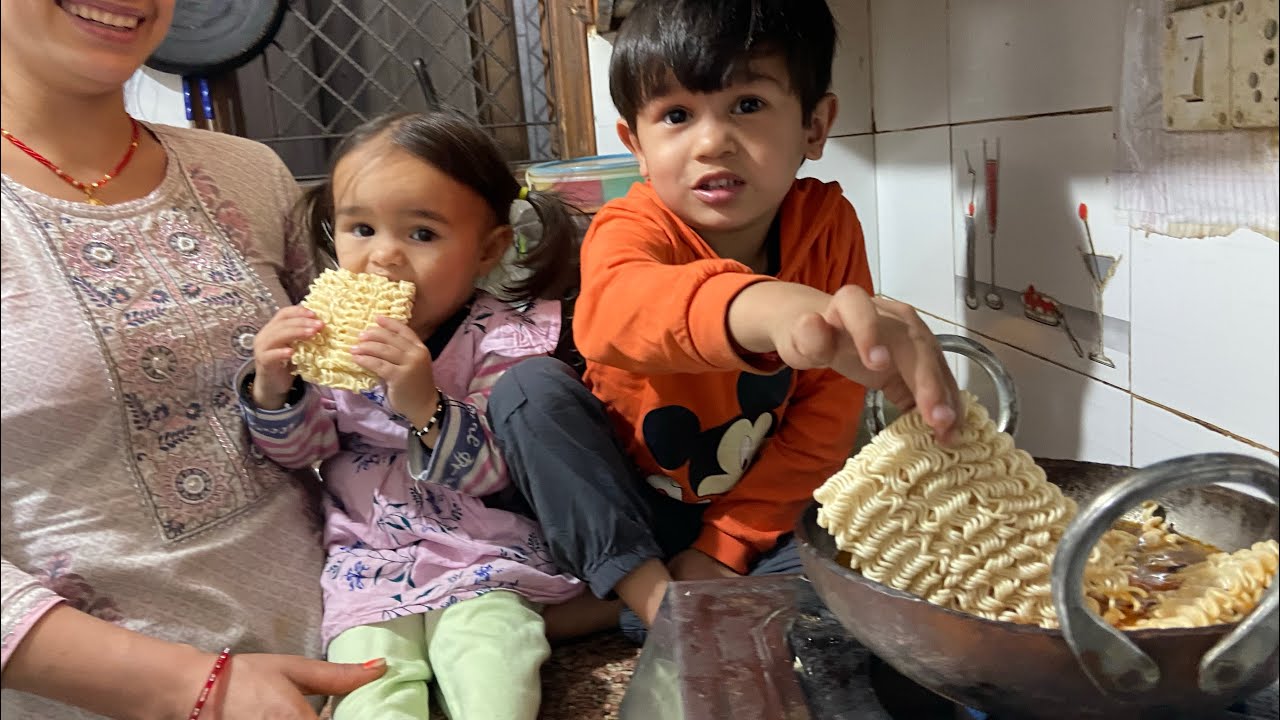 Hamne Banai Dark Maggi 😋😍
