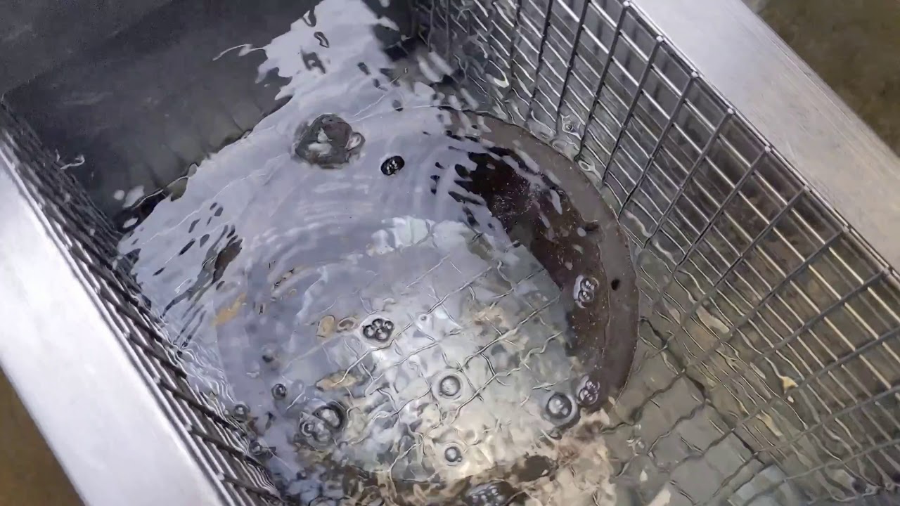 The ultrasonic cleaning of Ettlinger continuous disc filters (CDF)