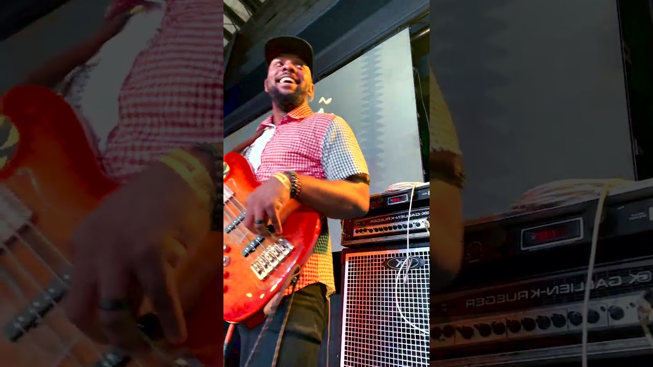 I am giving you a warning - Kukudoo Stage Performance