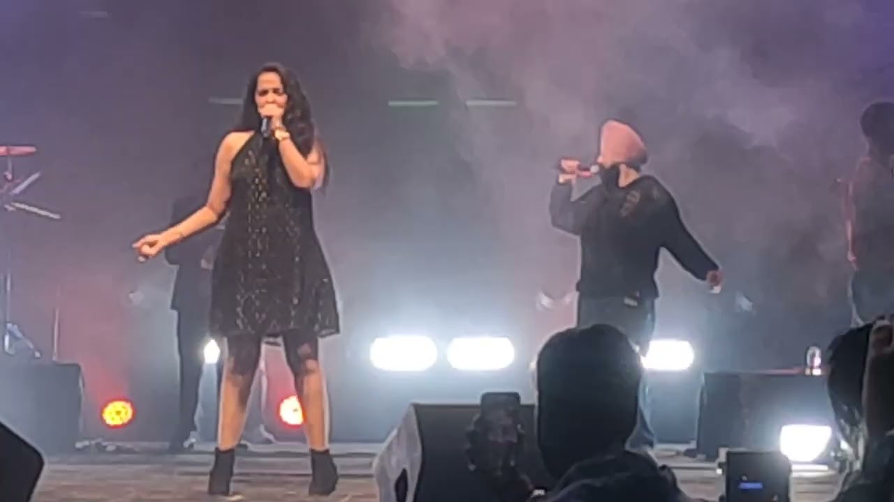 Asees Kaur in Bareilly | ‎⁨@unknownvolg190