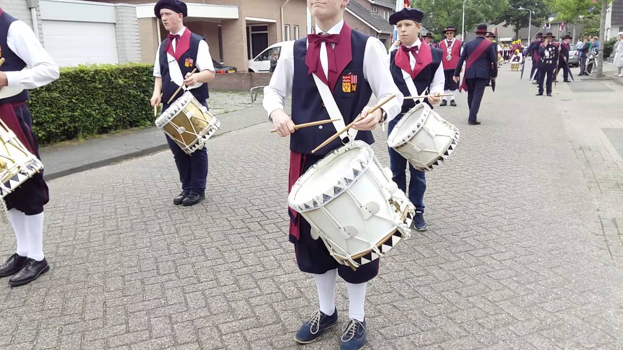 Tamboers sint-barbara en sint-joris gilde boxtel