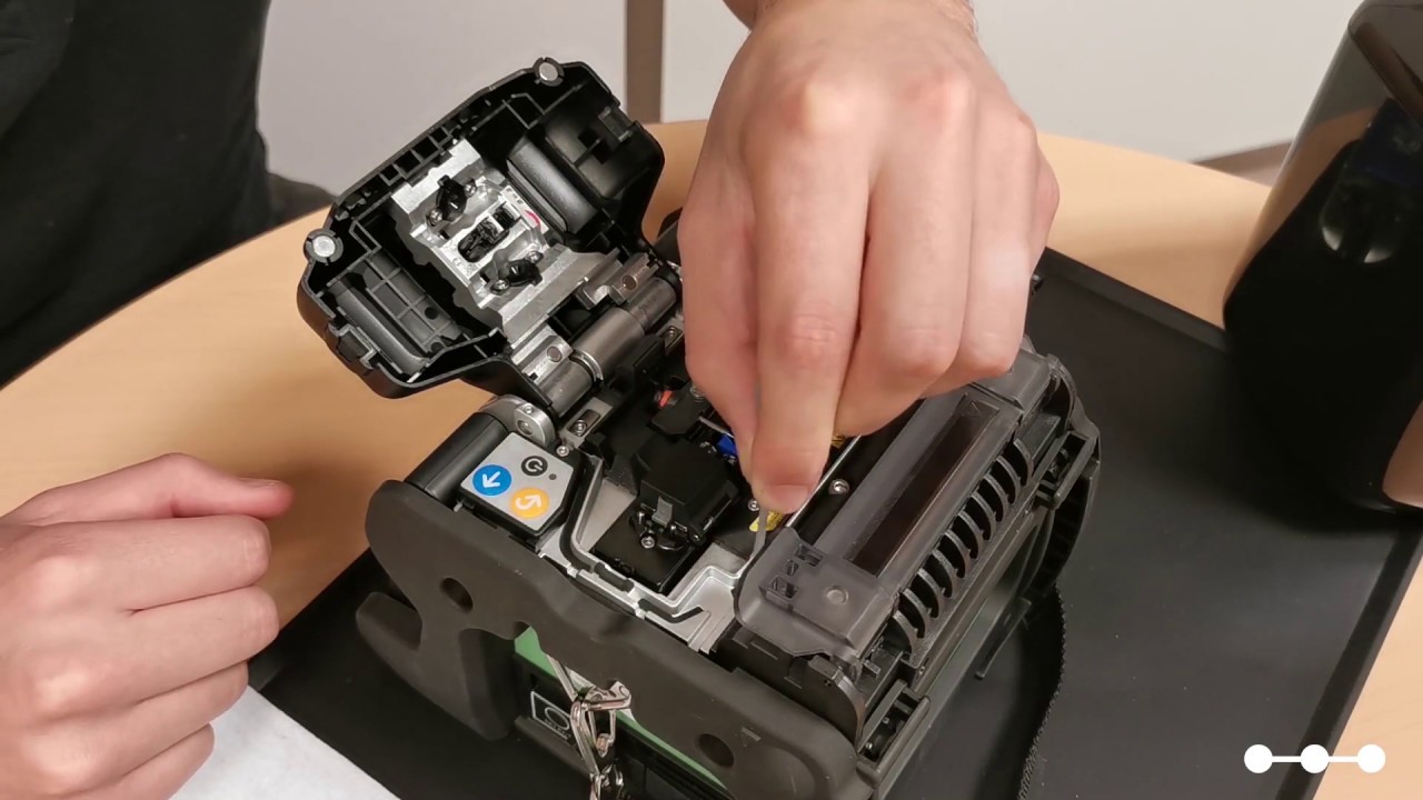 Comment nettoyer sa soudeuse Sumitomo T-57