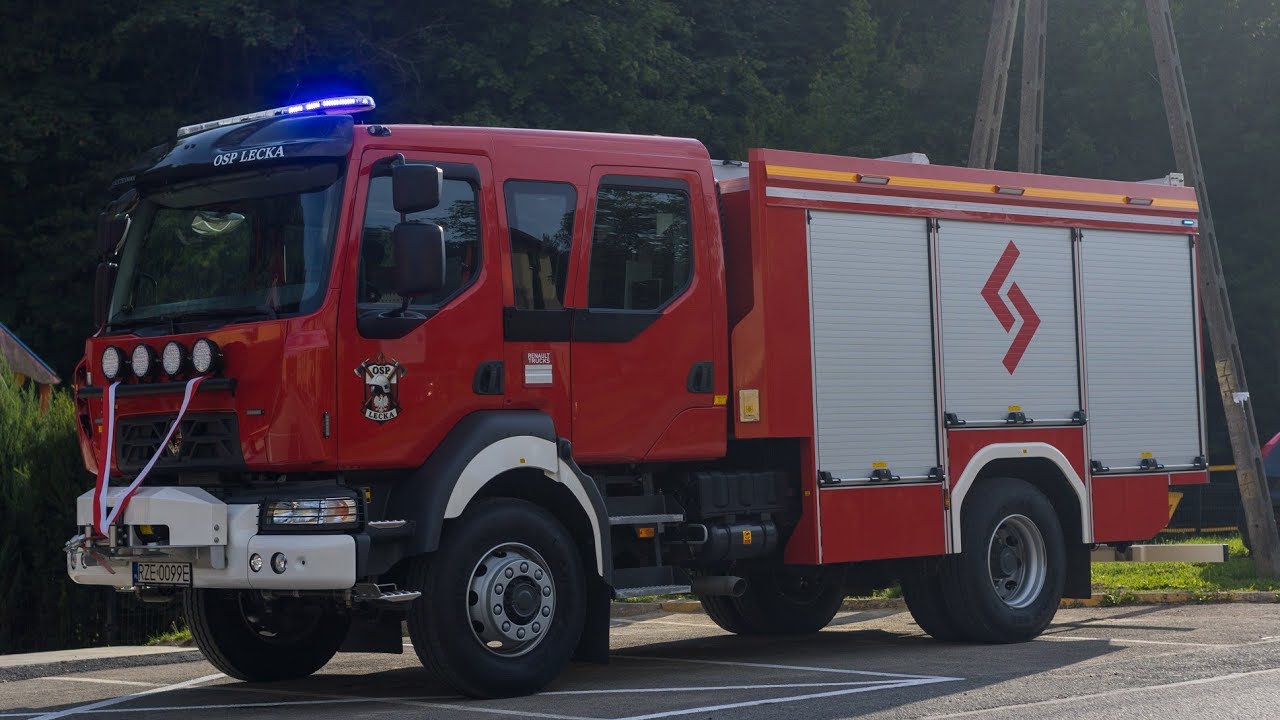 Huczne powitanie nowego samochodu ratowniczo-gaśniczego OSP Lecka - GBA Renault D16/Szcześniak