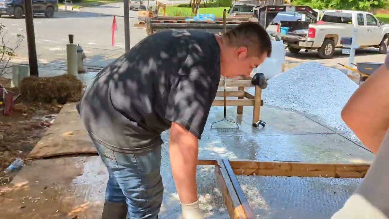 How to install a #Permeable #resin  Bound #marble  #gravel  #patio  , Part 1 DIY
