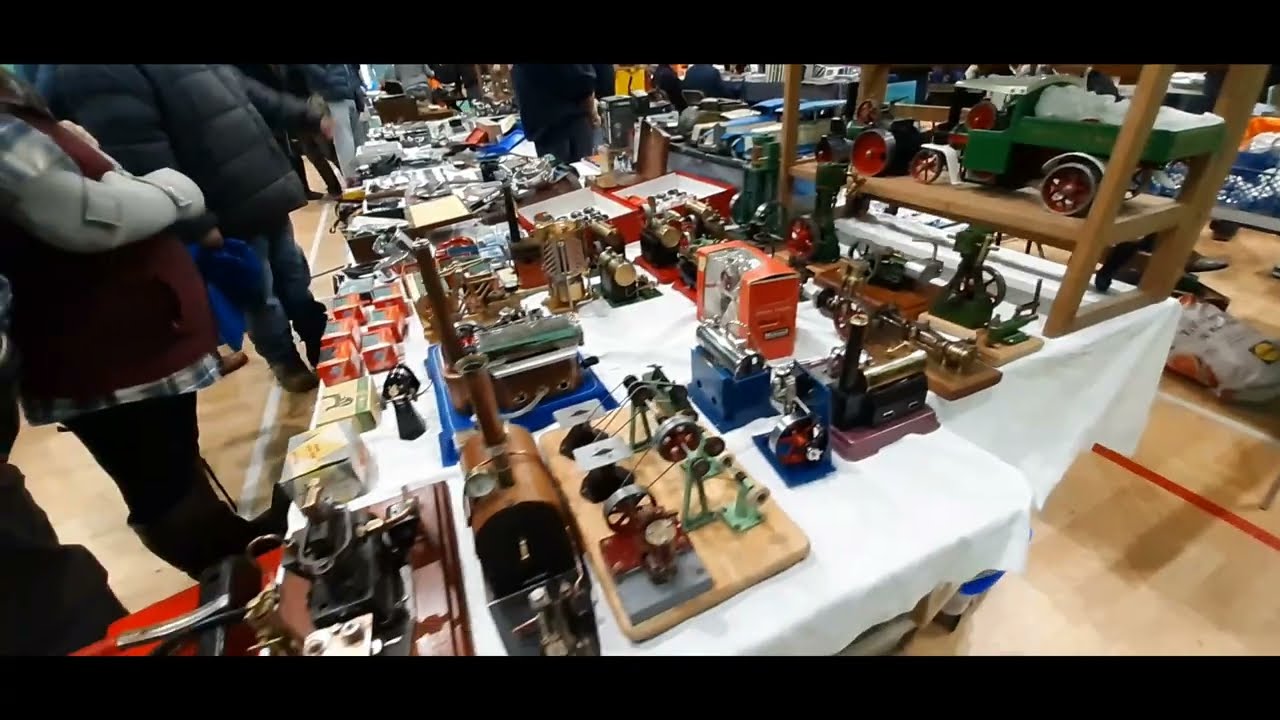 Double LL Auto Jumble Midhurst #classiccars #vintagemotorcycles