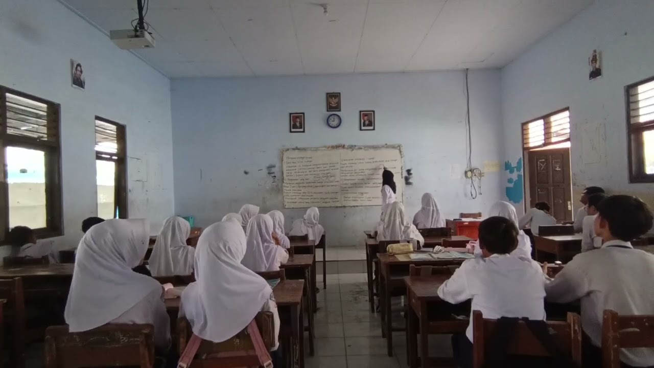 LAYANAN BIMBINGAN KLASIKAL VIII B materi mengelola keuangan pribadi | Elita Dwi Listiowati 