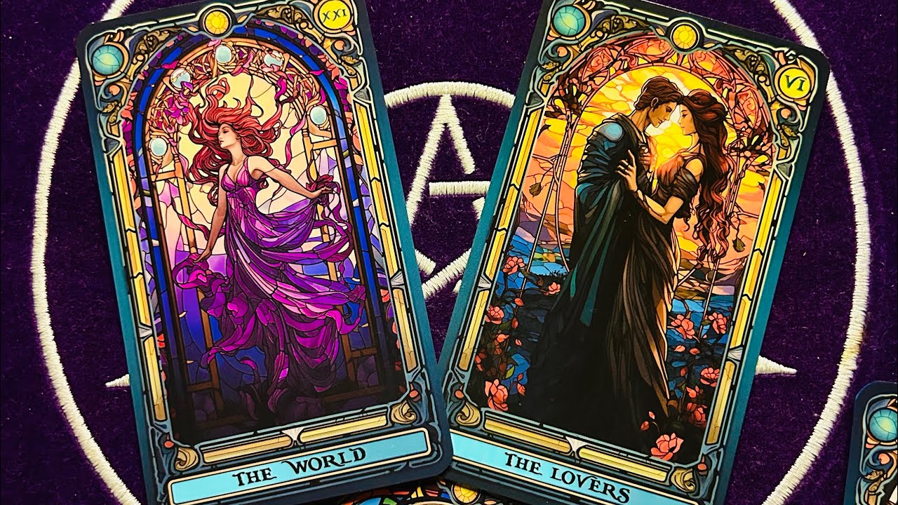 Is something new coming or is the old returning? Hello, Saturn here 🫣🪐 SUNDAY TEA love reading 🔮🩷...