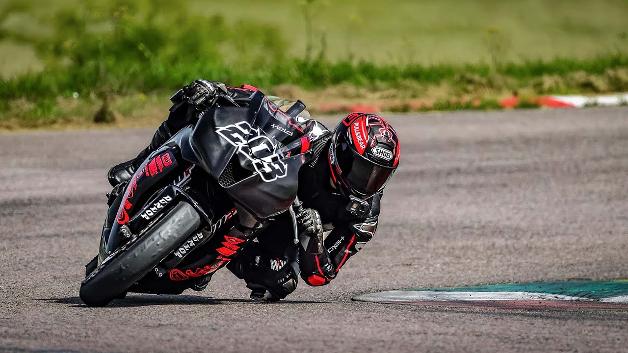 Kennst du eine schwierigere Rennstrecke als diese? | Circuit de Chambley