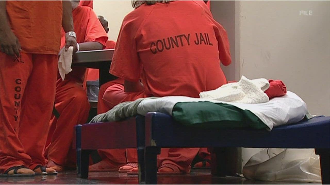 State gives Harris County 30 days to fix jail's overcrowding situation