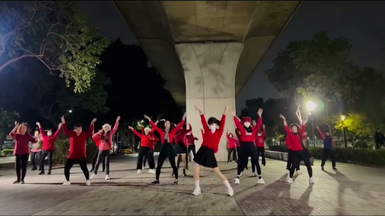 街角的晚風｜潮流廣場舞  |  好聽動感歌曲｜🌟閃亮亮舞蹈班示範