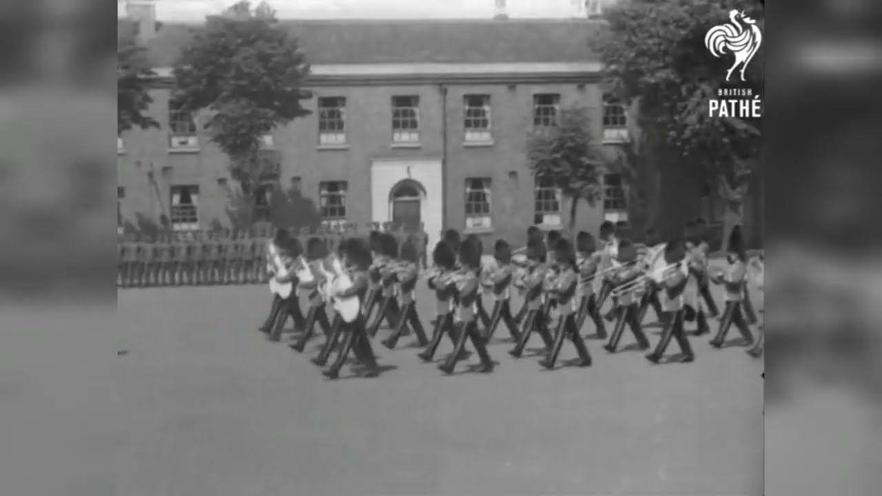 The Voice of the Guns - British Military March (1936)