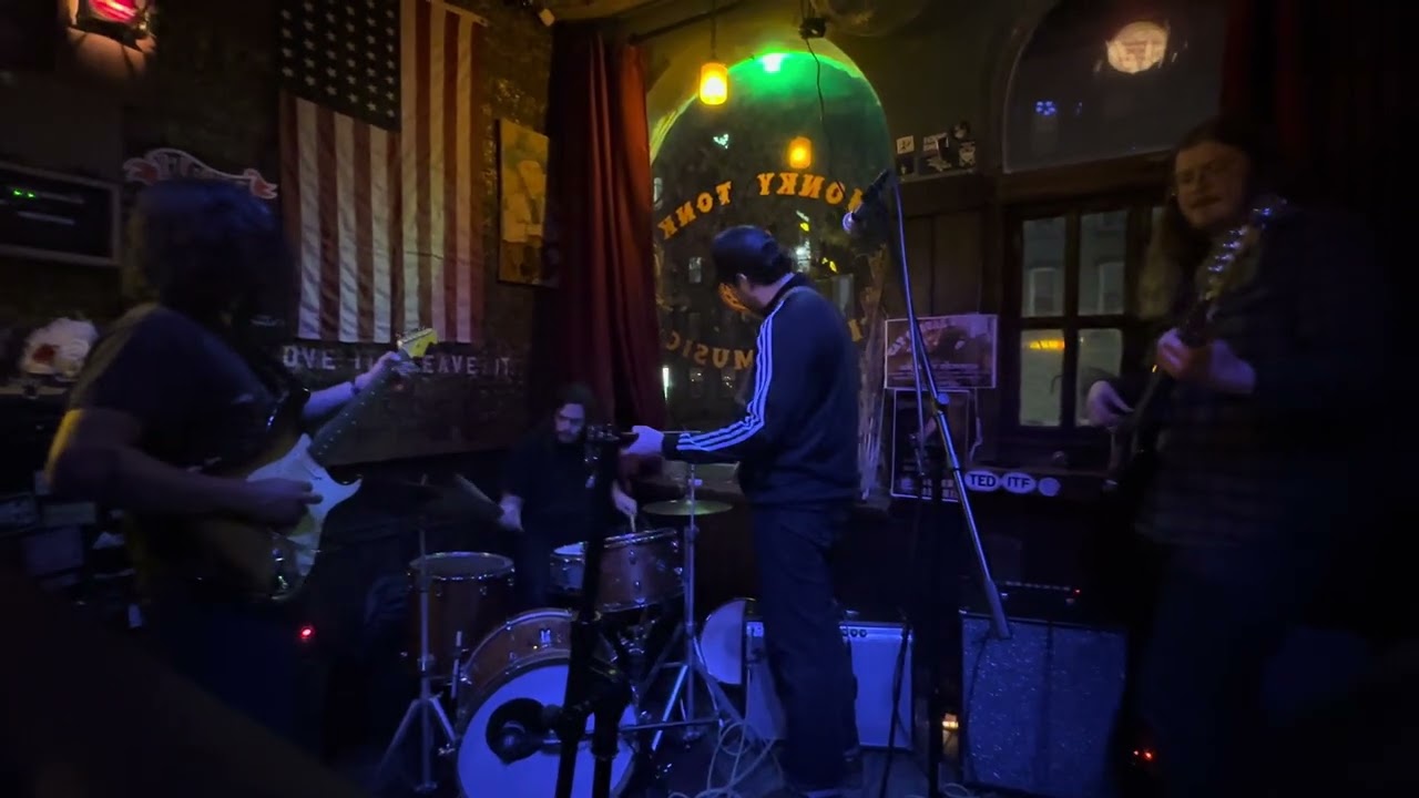Rattlesnake Milk LIVE “Eloise” and “Bank Robber” The Skinny Dennis Brooklyn NYC 11/9/2024