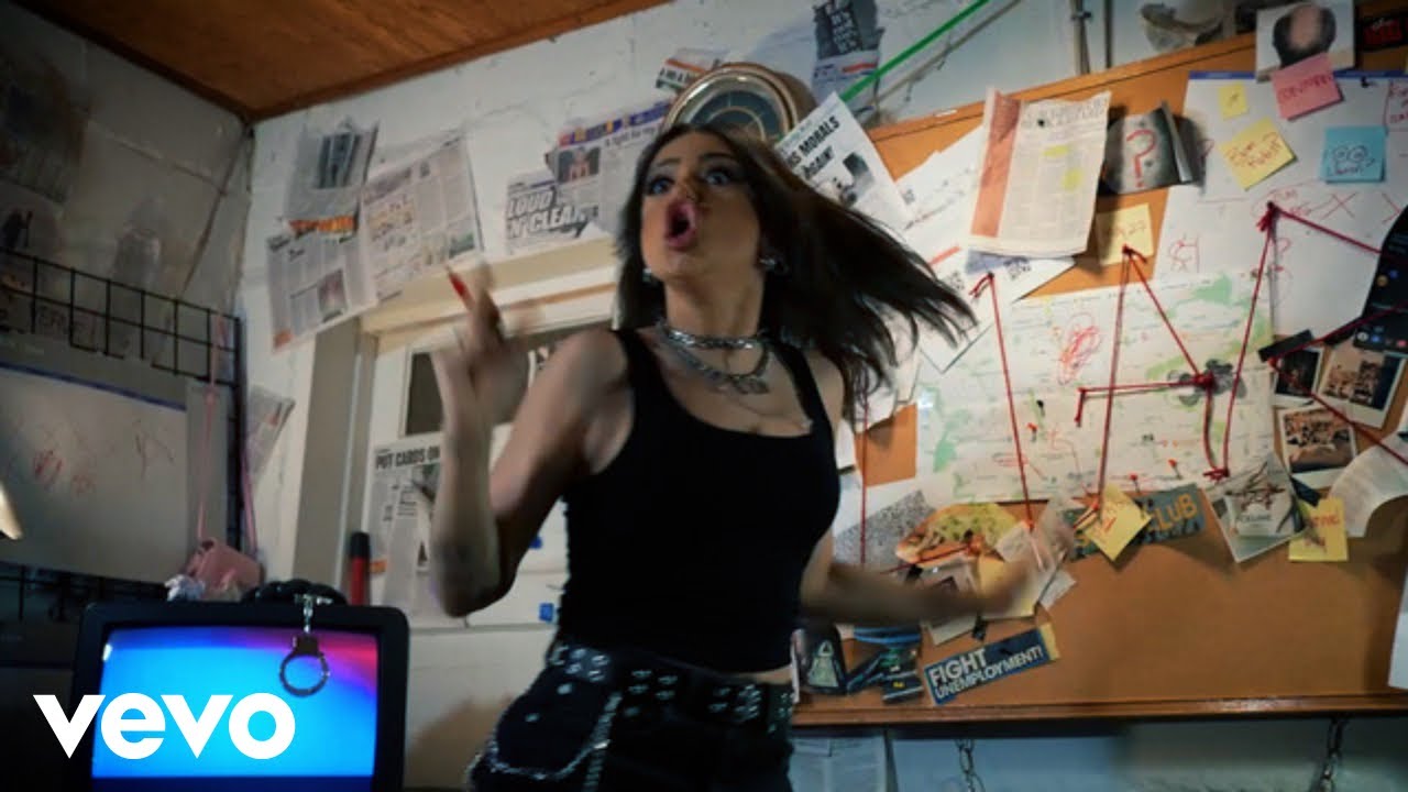 Cind&euml; - Pretty Much I'm the FBI
