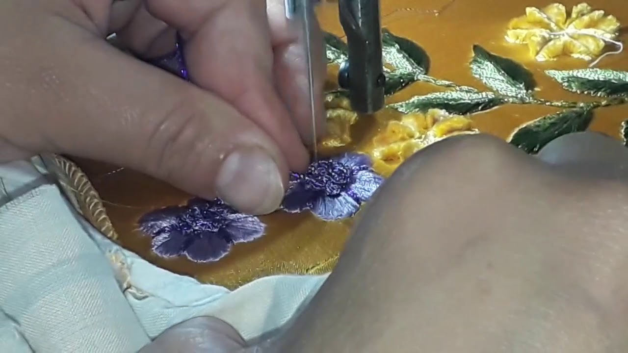 قفطان فيه الغرزة المغربية ماشي الفرنسية مع الرشمة 👌💐