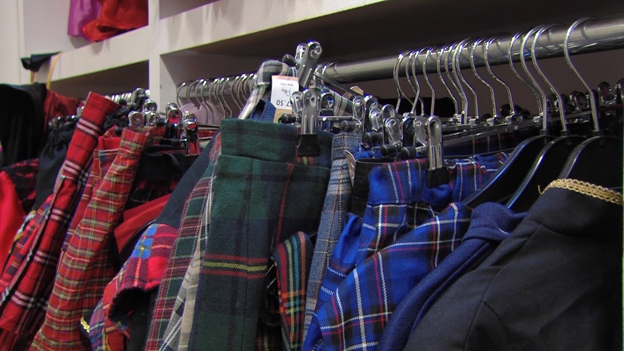 Pop-upwinkel met tweedehands carnavalskleding geopend