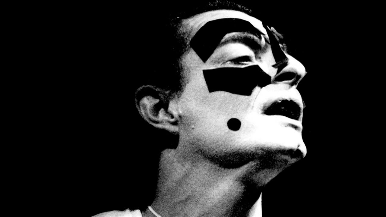 Co'stell'azioni - Inside Enzo Moscato's Theatre (di Angelo Serio, 2005)