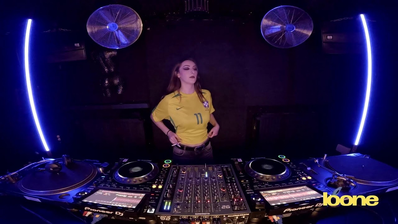 Loone LIVE w/ MELANIE HAVENS