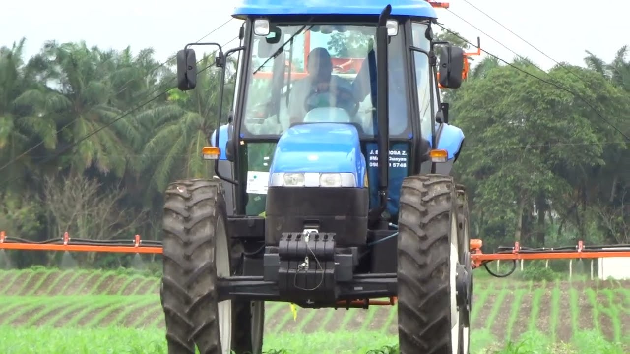 AzulPuraSangre tragado por la tierra !!! New Holland TD95 HC