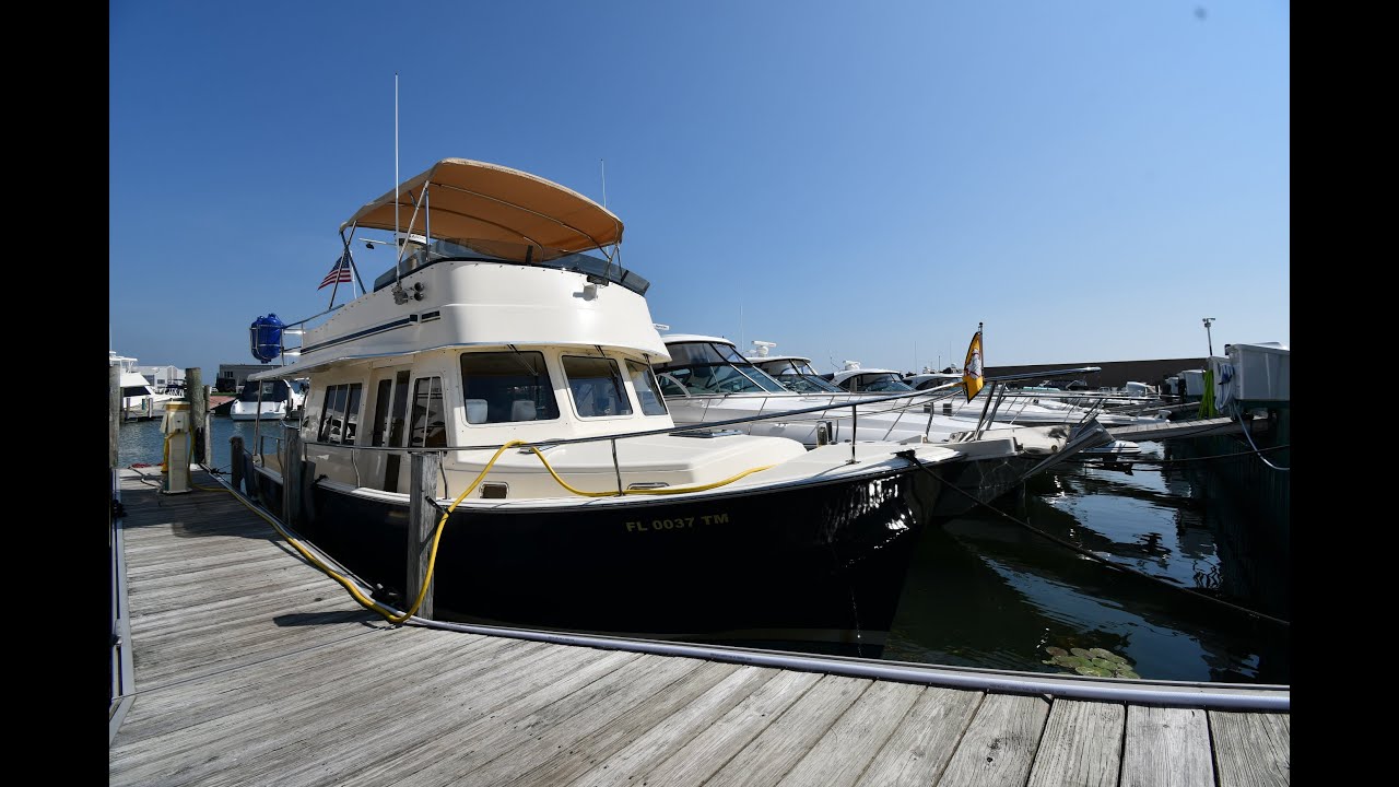 2006 Mainship 40 Trawler; SOLD