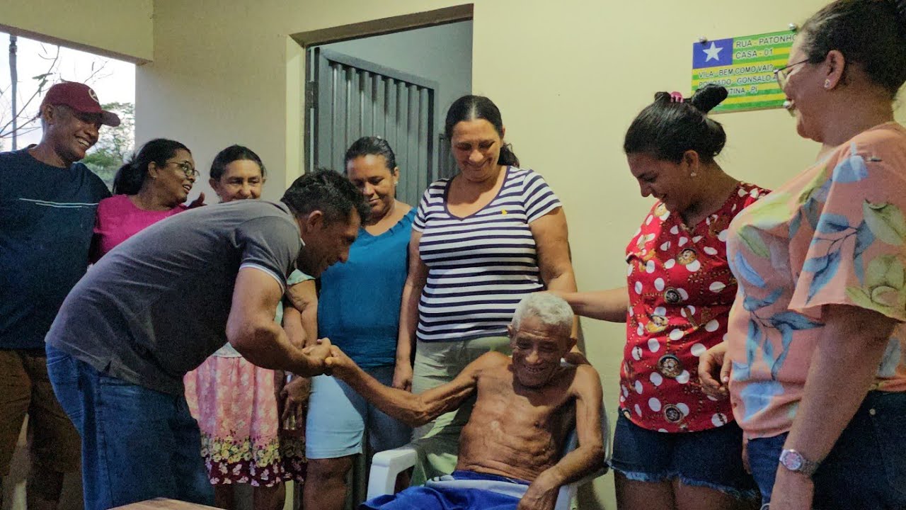 Chico museu levou sua família pra visitar o patonho