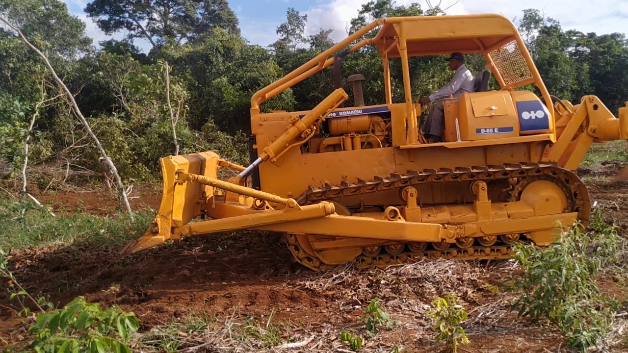 D65E.   Komatsu