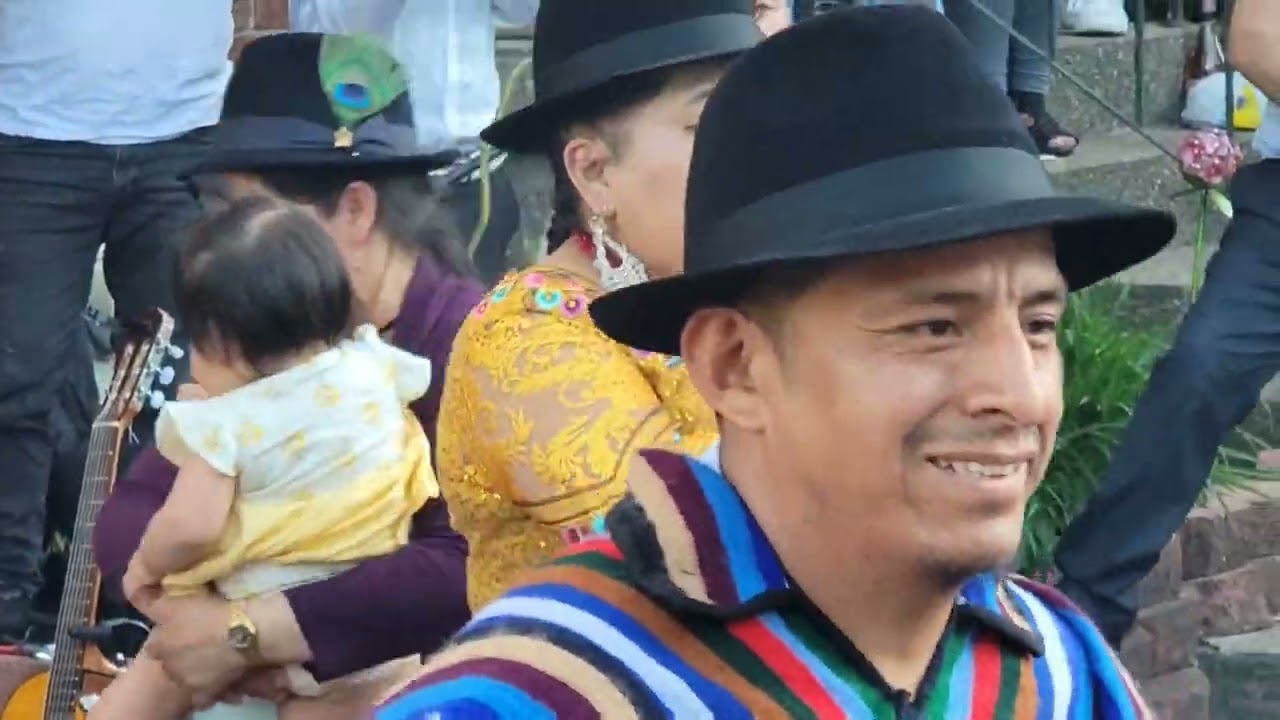 Matrimonio tradicional Cantando en vivo Angélica la Ecuatorianita