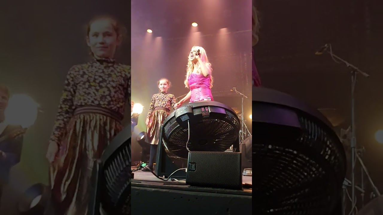JANUARY BUTLER AS CELINE DION