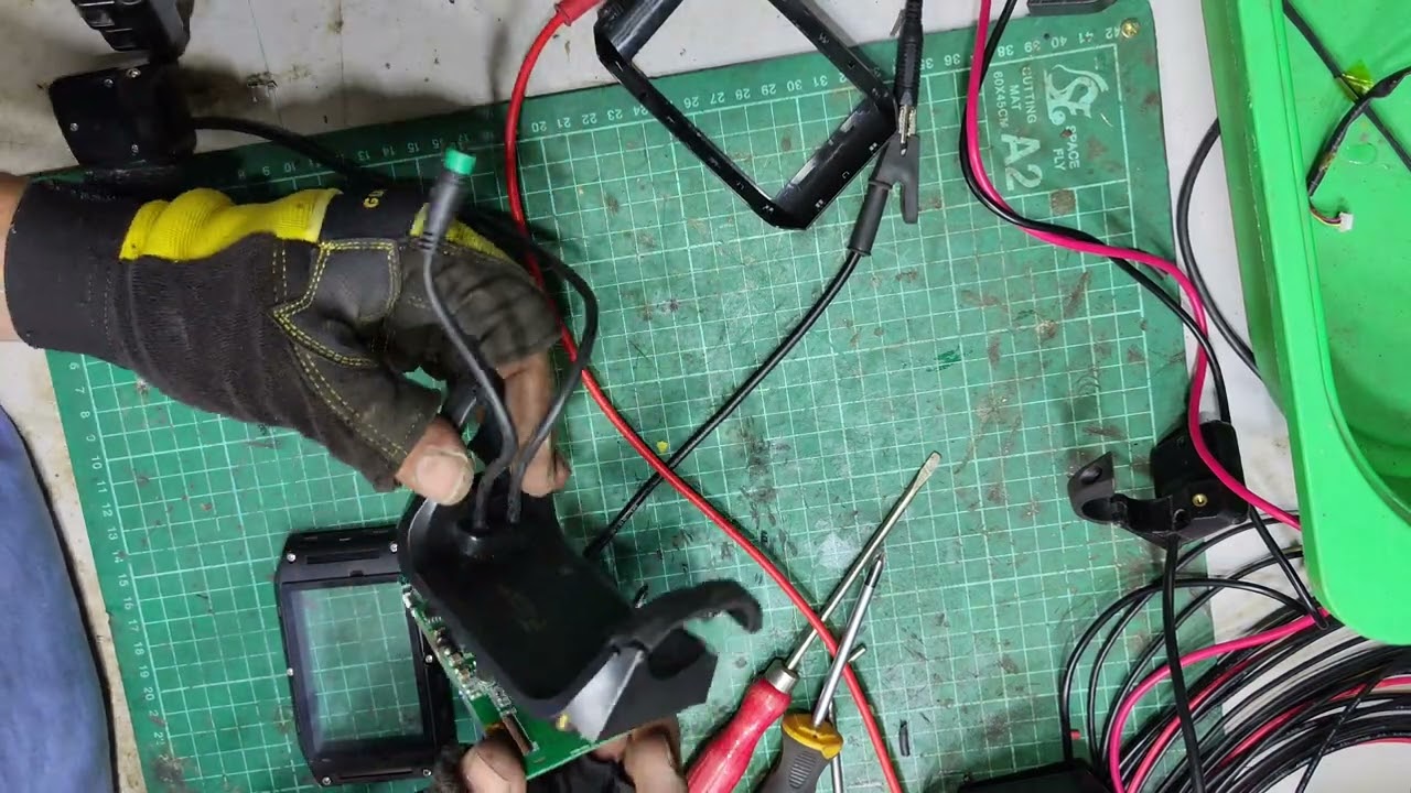 750C Stealth Bomber Colour Display blown up. A quick look Inside