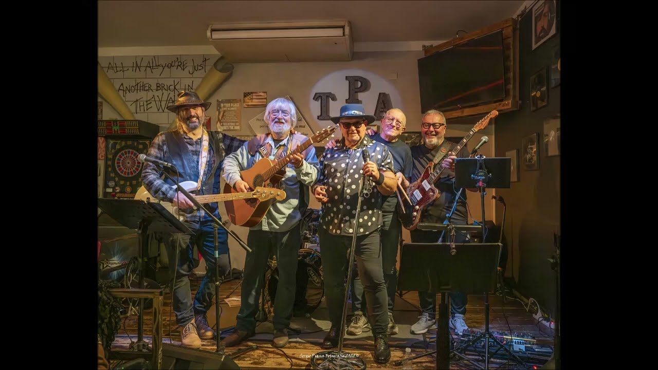 AVVENTURA ROMANCE IN  DURANGO (Tambourine men)