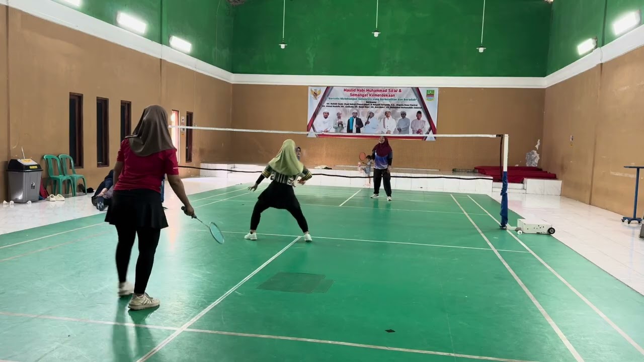 Pertarungan badminton seru,siti n nese lawan ica n maya ,Bantu subscribe ya temen temen,16/01/26