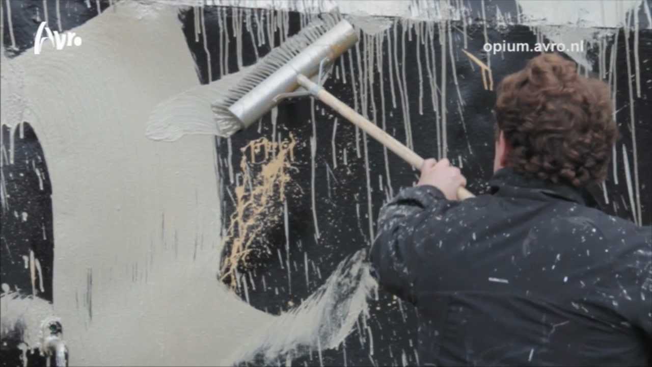 StreetArt - AVRO Kunst - Niels 'Shoe' Meulman making a creative wall - NDSM werf Amsterdam