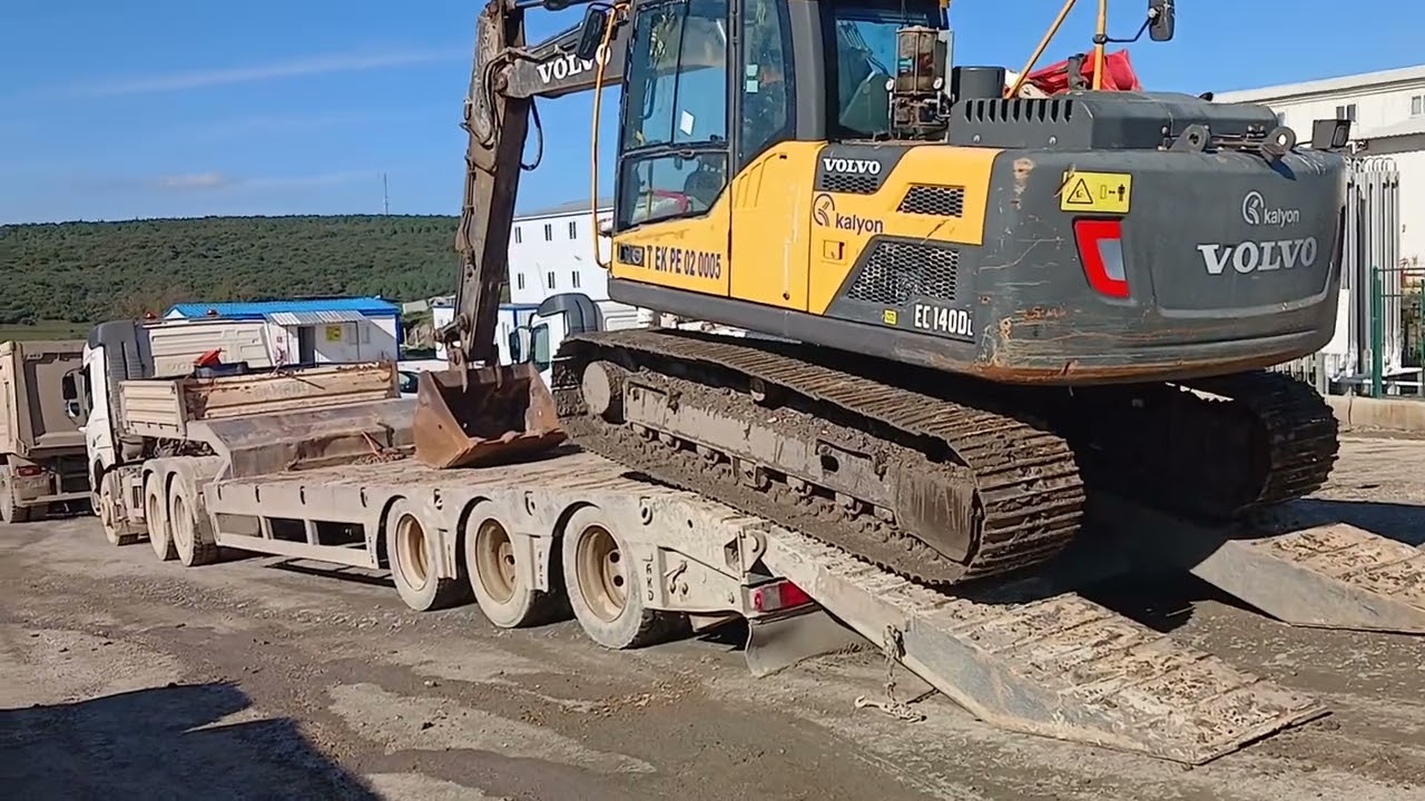 VOLVO EC 140 DL LOWBED