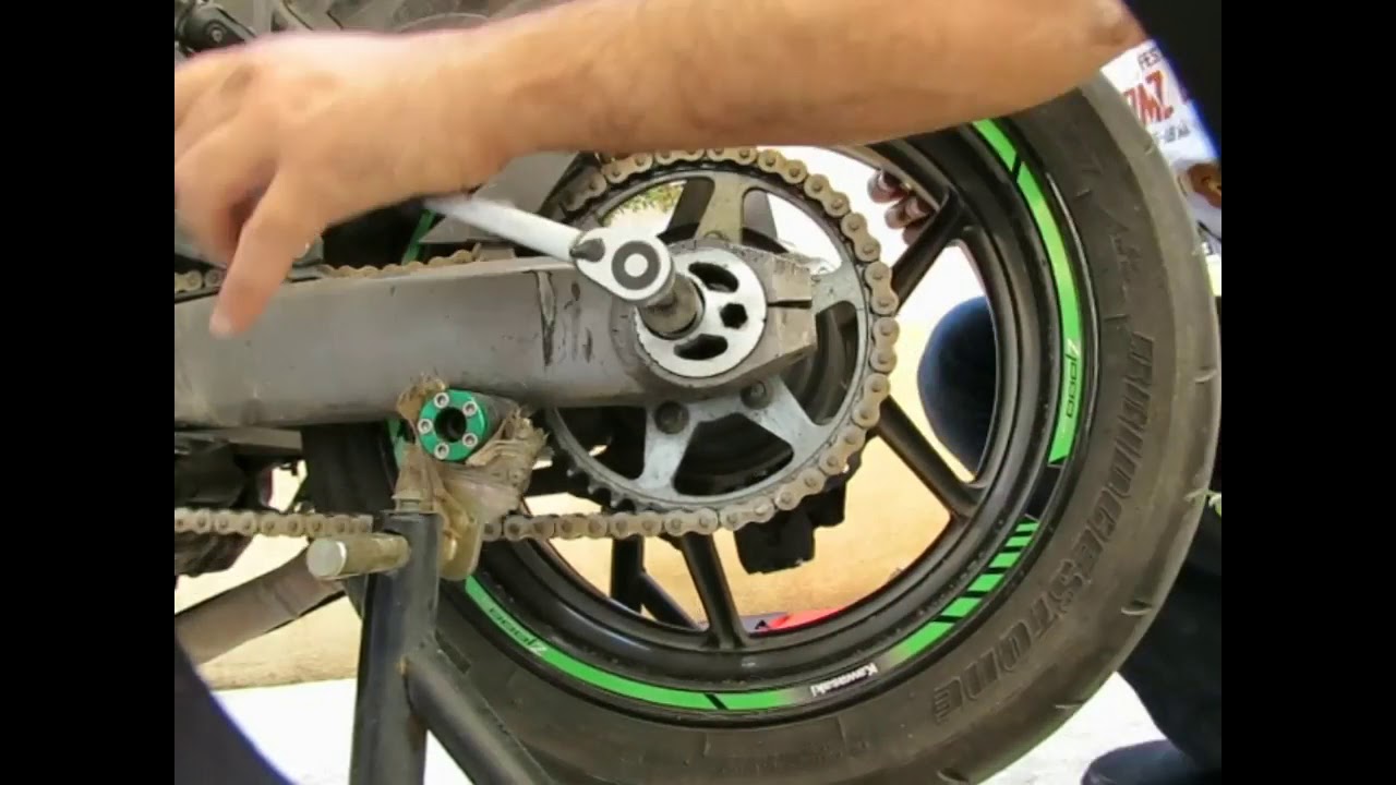 Z1000sx Rear Tyre Removal ( Arka Tekerlek Sokumu )