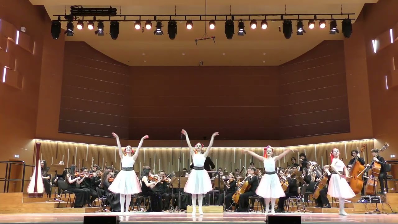 Slavonic Dance - Muzică: Anton Dvořák