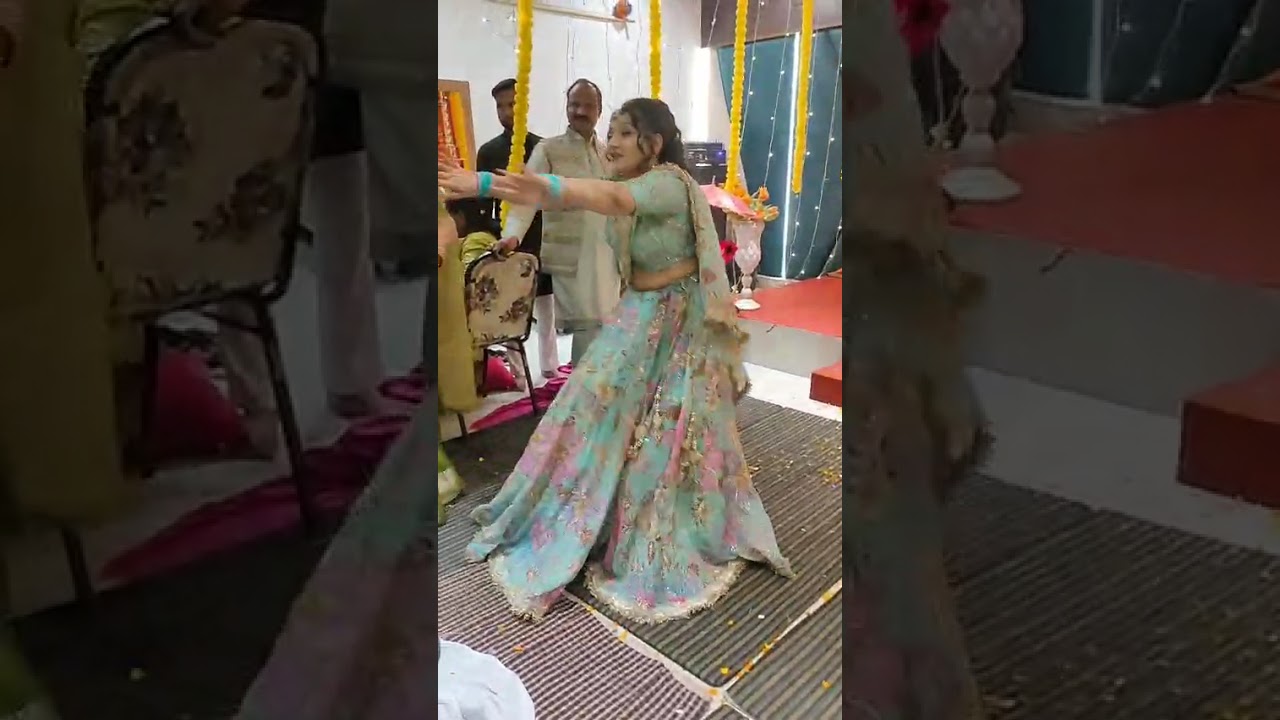 Bride dance at mehandi function 💃💃 #viral 