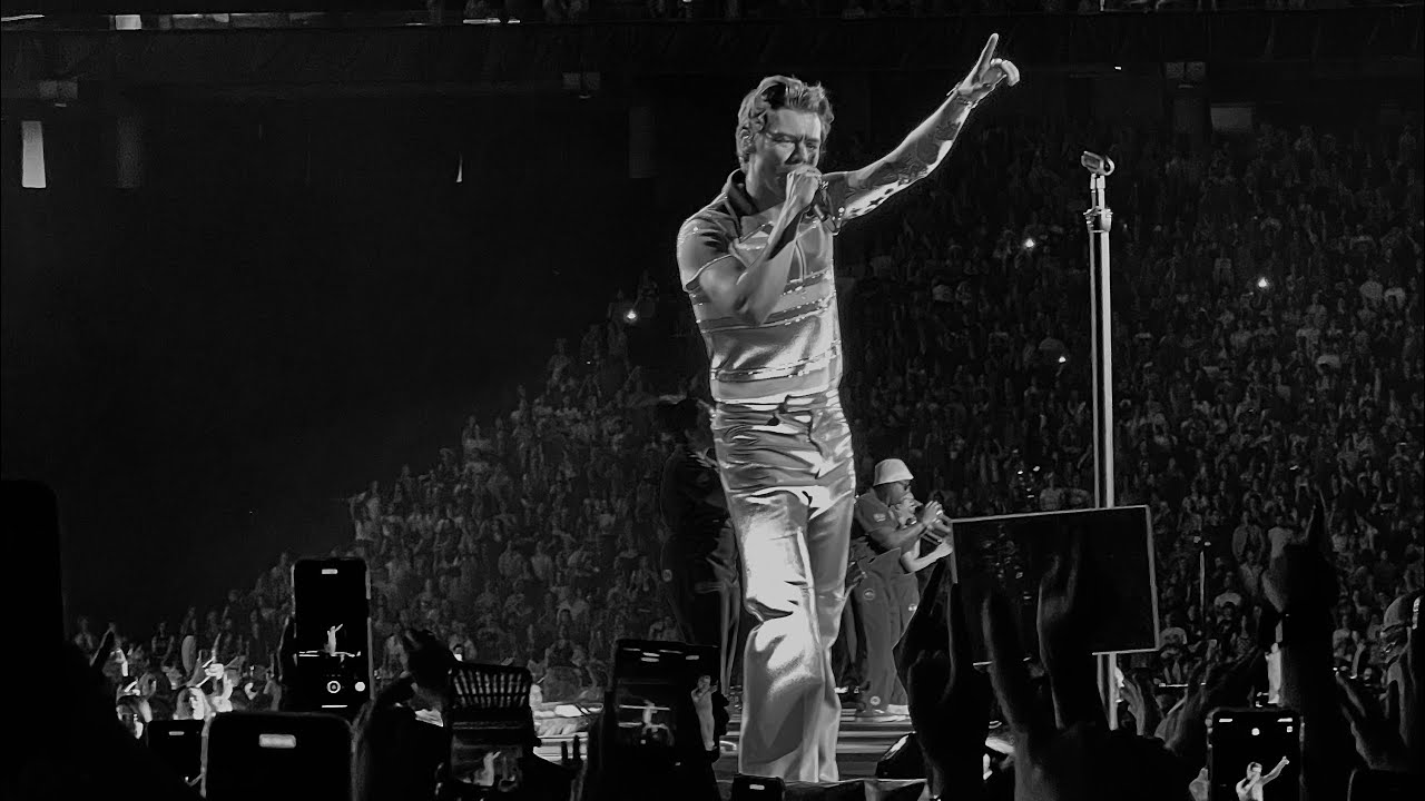 Harry Styles - Medicine (Live N1 Amsterdam Johan Cruijff ArenA 06-04-23)